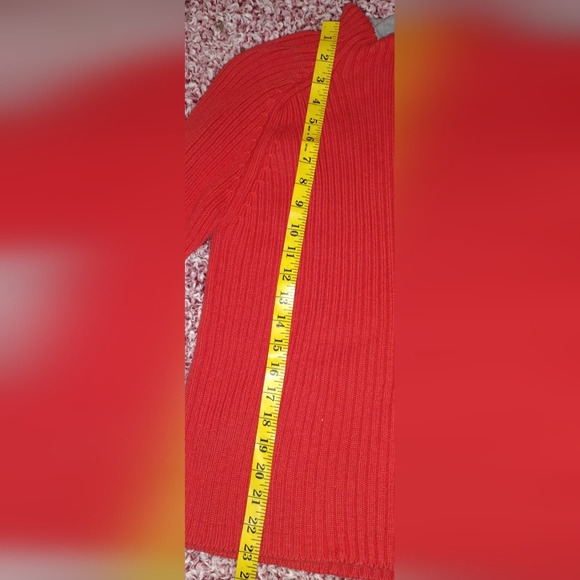 Calvin Klein sweater - Picture 6 of 6